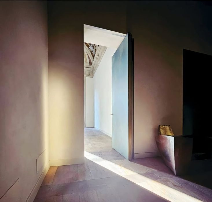 Luce dall'ingresso del Salone del Paradiso al Piano Nobile di Palazzo Saluzzo Paesana