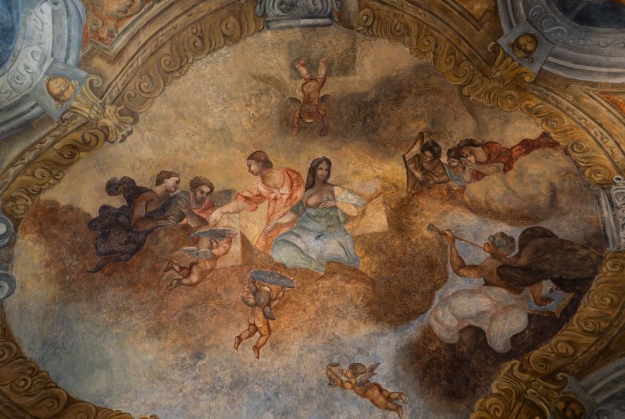 Affresco della Sala del Rinascimento del Piano Nobile all'interno di Palazzo Saluzzo Paesana
