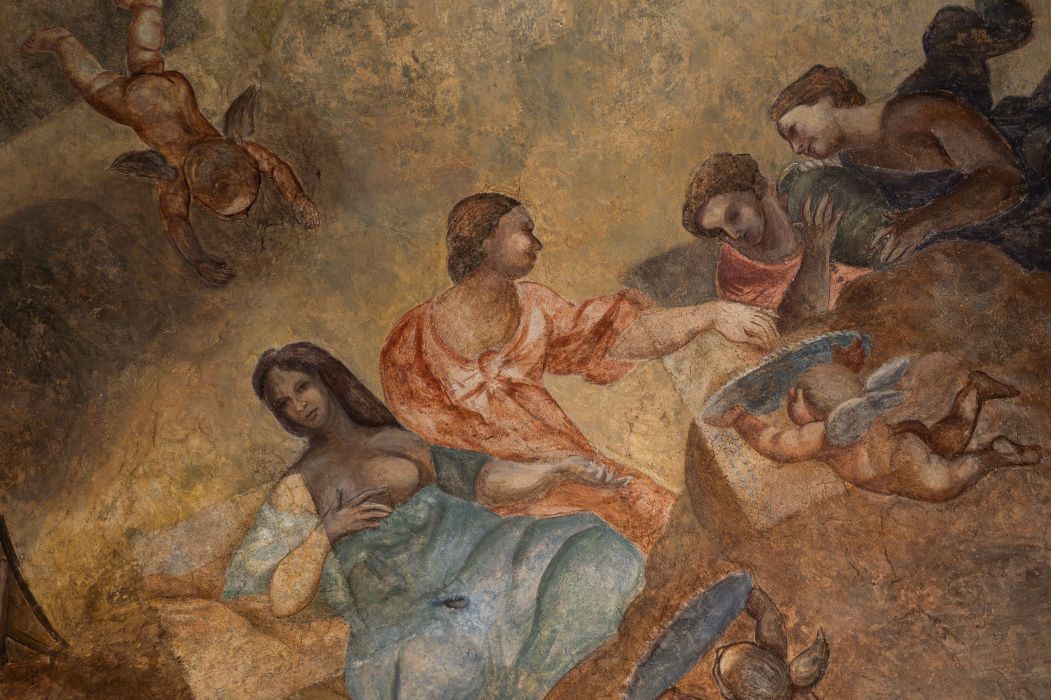 Particolare Affresco soffitto Sala del Rinascimento del Piano Nobile all'interno di Palazzo Saluzzo Paesana