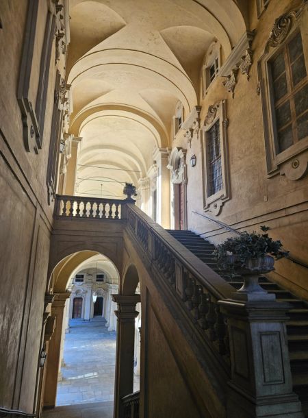 Scalone di Palazzo Saluzzo Paesana che porta al Piano Nobile