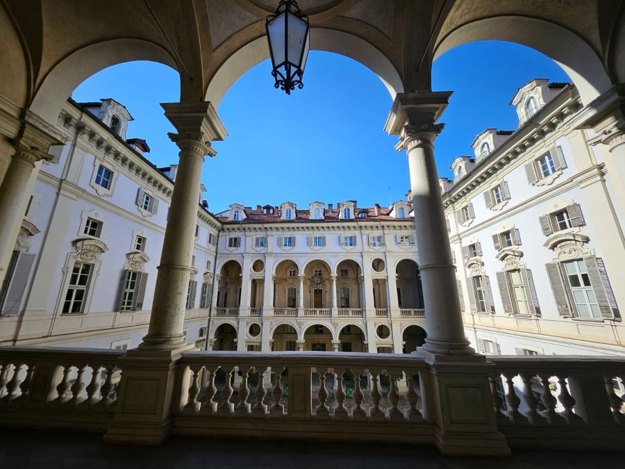Scopri la location ideale per il tuo pop-up shop a Torino. Il Palazzo Saluzzo Paesana offre spazi esclusivi e personalizzabili per eventi, brand e retail esperienziale.