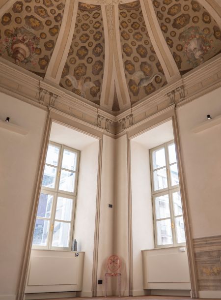 Finestre con affacci in Via Garibaldi e Via Bligny