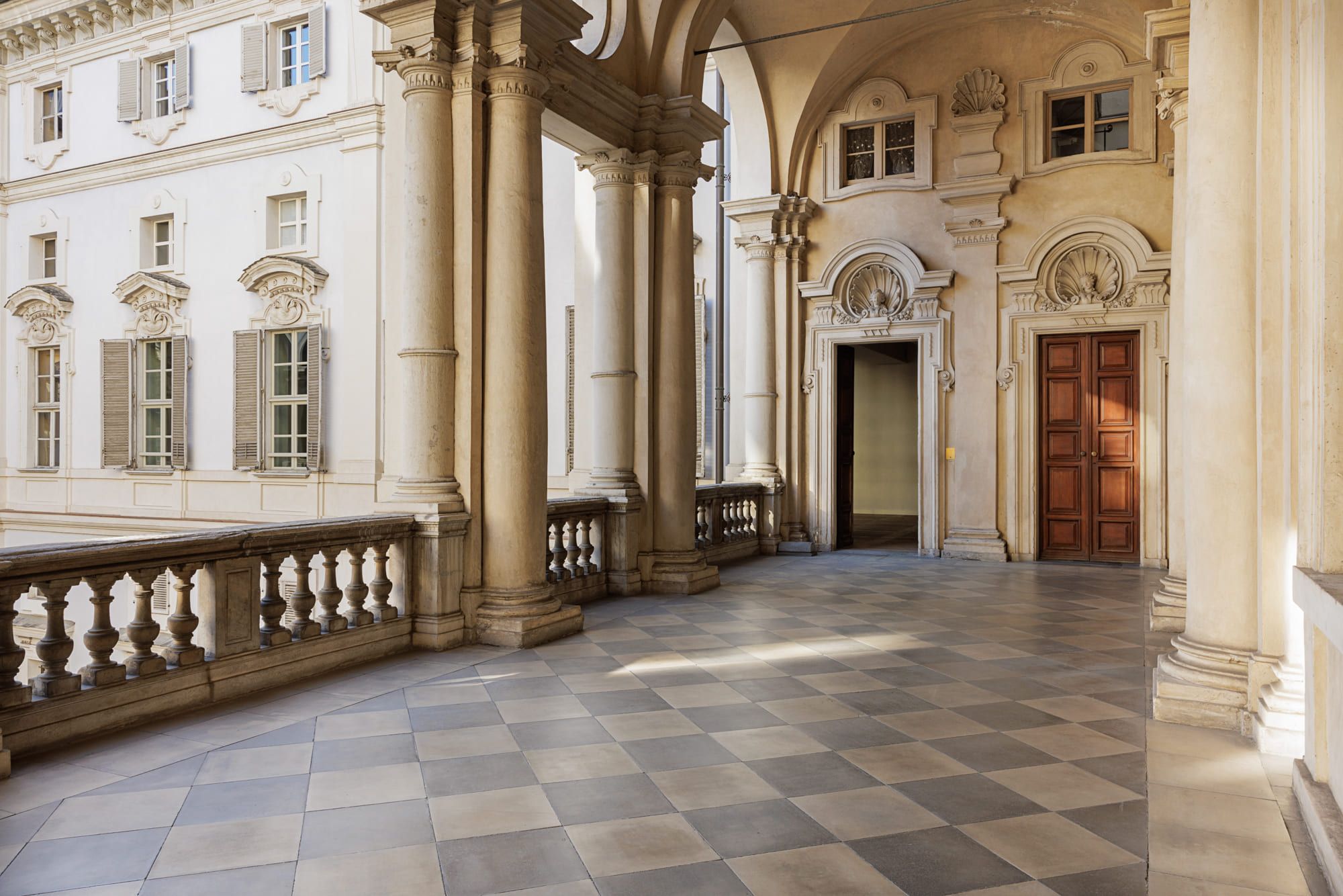 Loggiato Maggiore e ingresso del Piano Nobile 